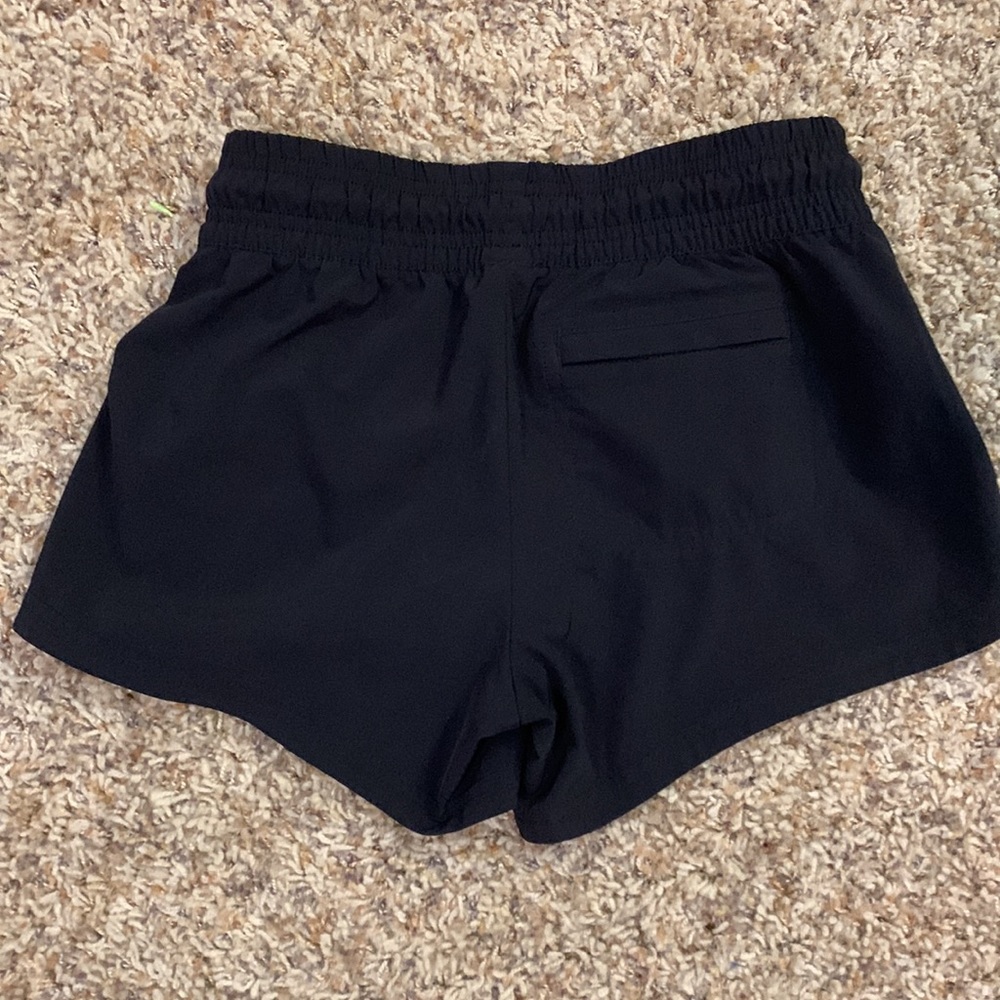 Athleta Girl All Play 3 inch shorts in black size Medium (8-10) - Picture 2 of 5